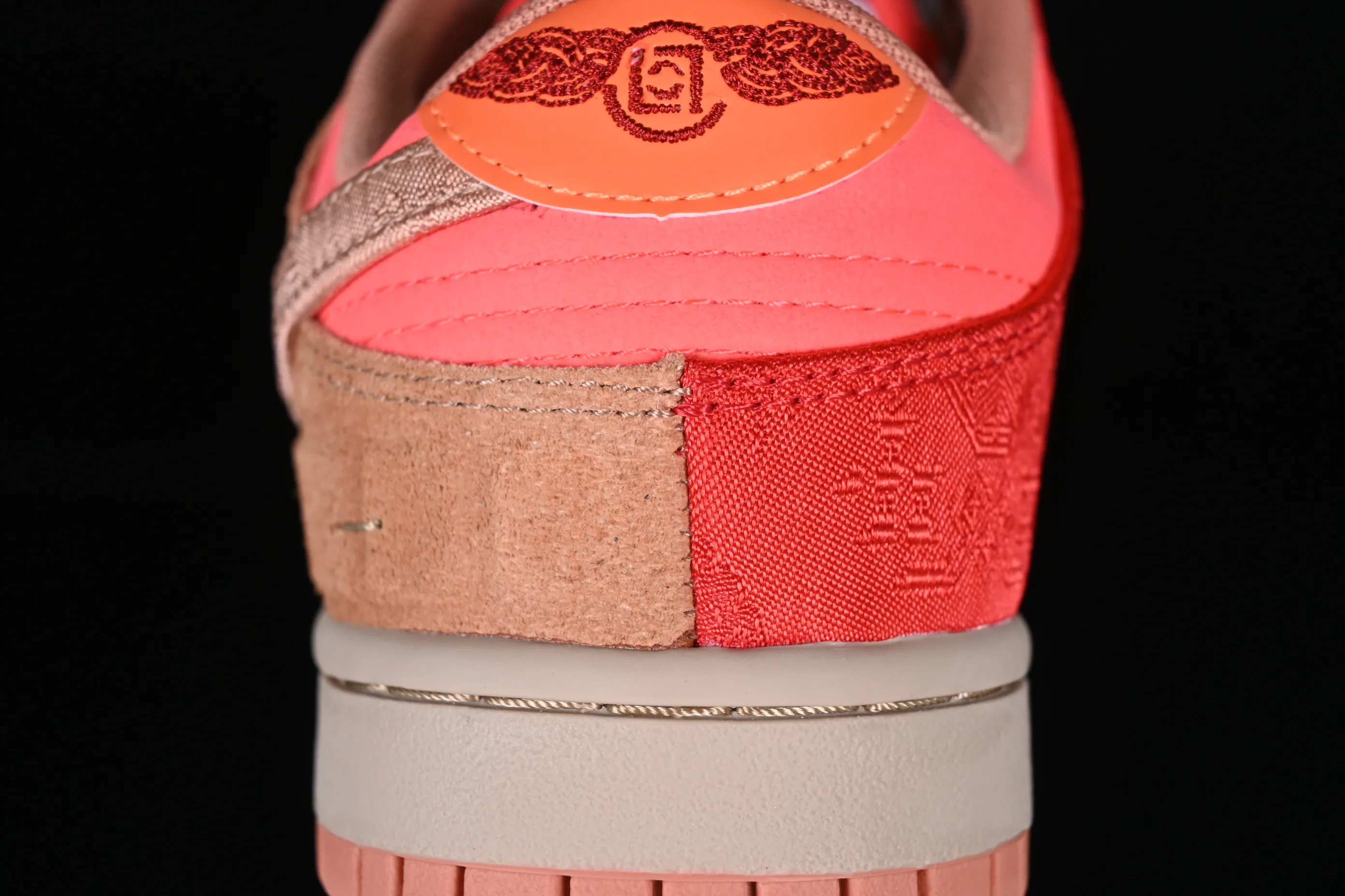 All categories Nk SB Dunk series Nk SB Dunk Low low-top sneakers J version Clot x Dunk Low "What The" joint model Yuanyang color SB low-top casual sneakers FN0316-999